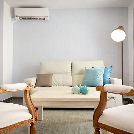فندق Holidays2malaga مالقة