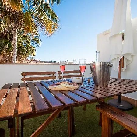 فندق Holidays2malaga مالقة
